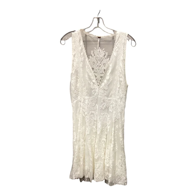 Dress Casual Short By Free People In White, Size: 4