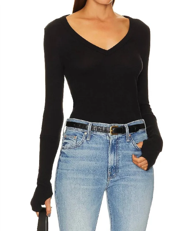 First Layered Cuffed V Top In Black